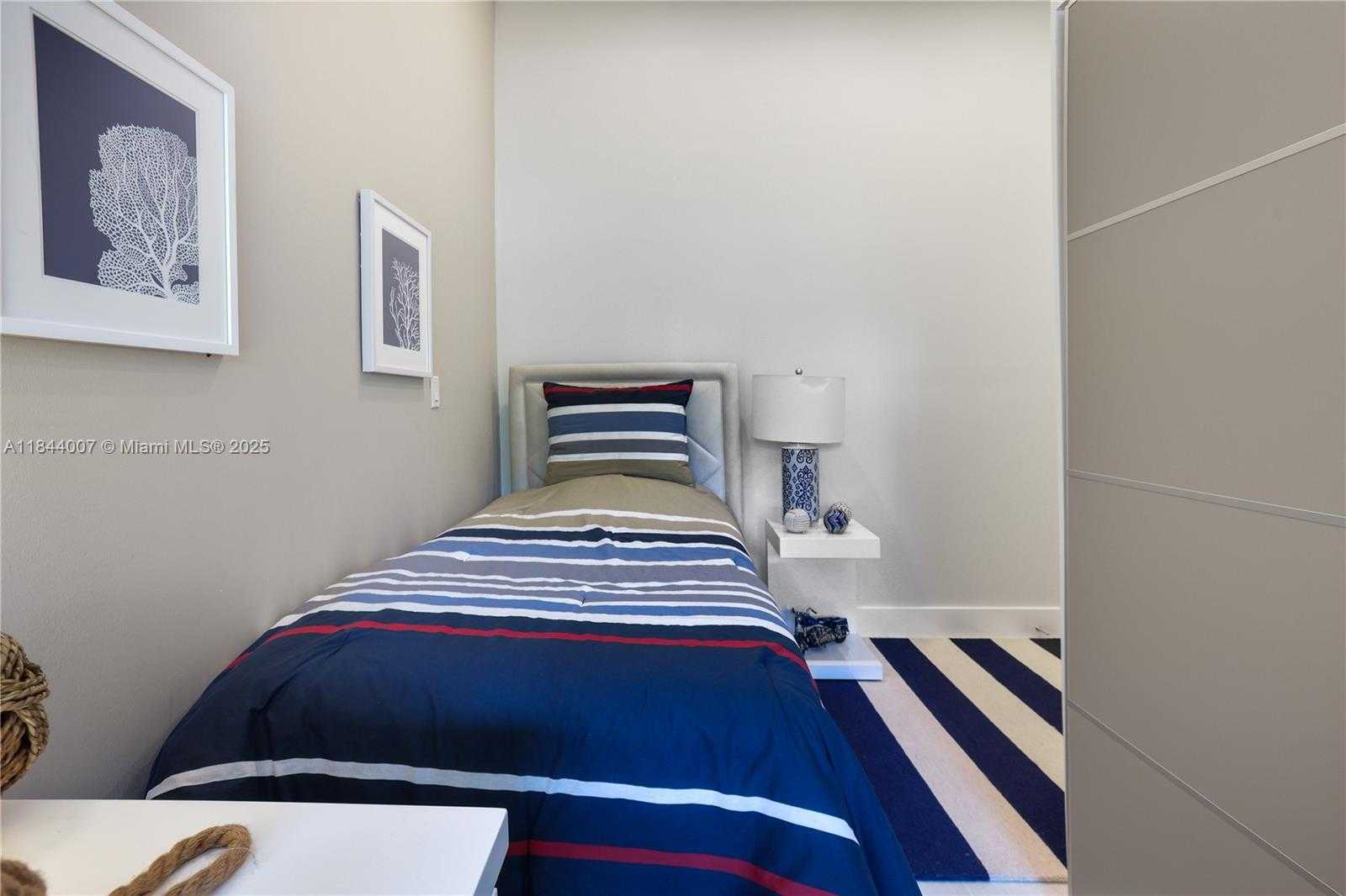Small Image of 325 POINCIANA DR #905, Sunny Isles Beach Number 41