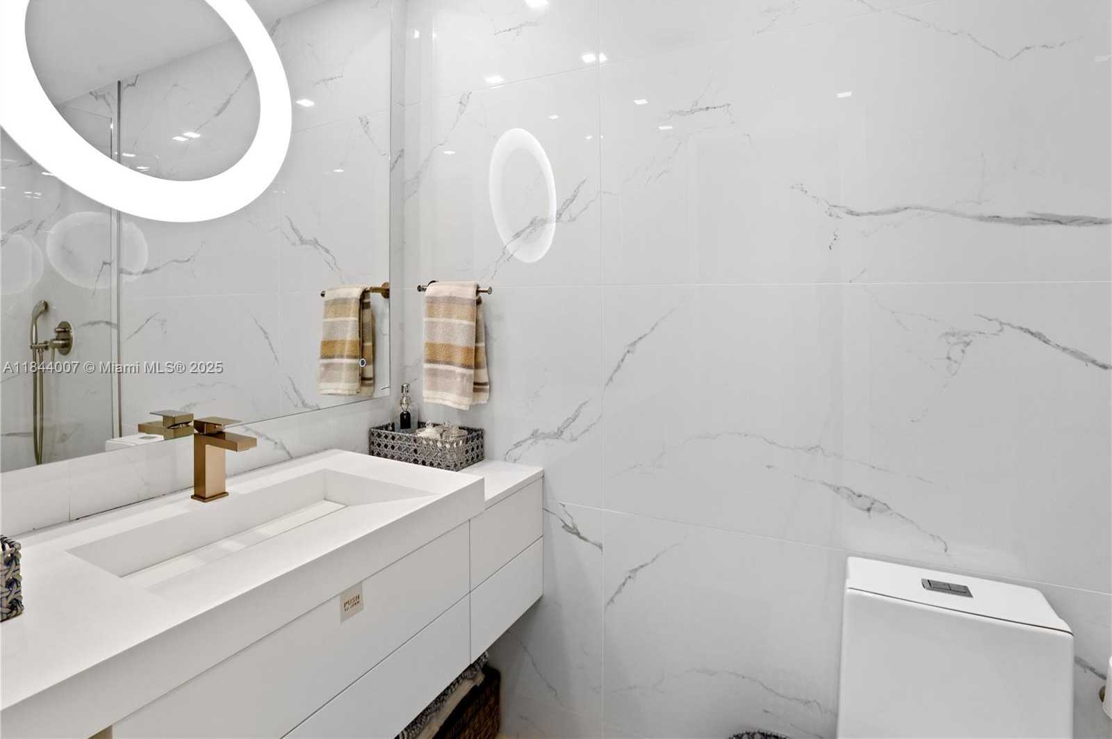 Small Image of 325 POINCIANA DR #905, Sunny Isles Beach Number 44