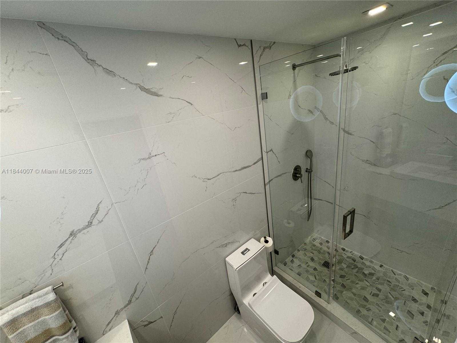 Small Image of 325 POINCIANA DR #905, Sunny Isles Beach Number 46