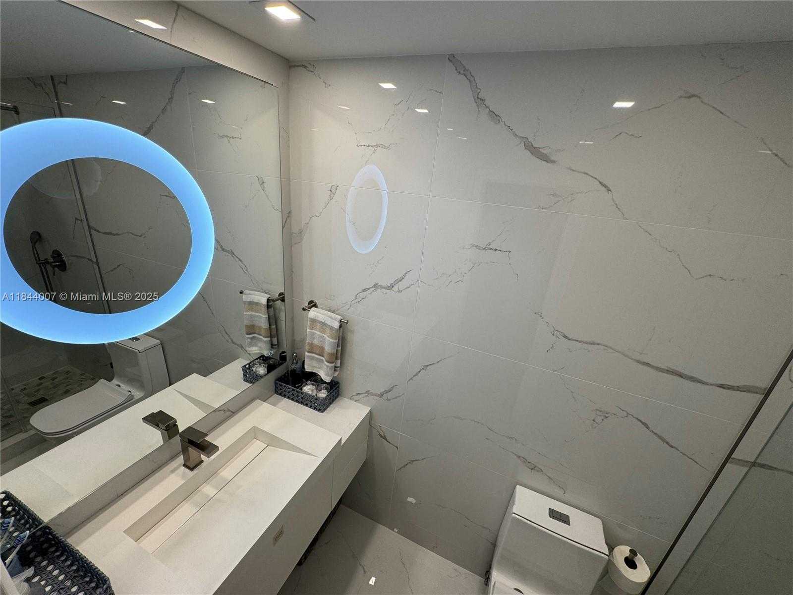 Small Image of 325 POINCIANA DR #905, Sunny Isles Beach Number 47