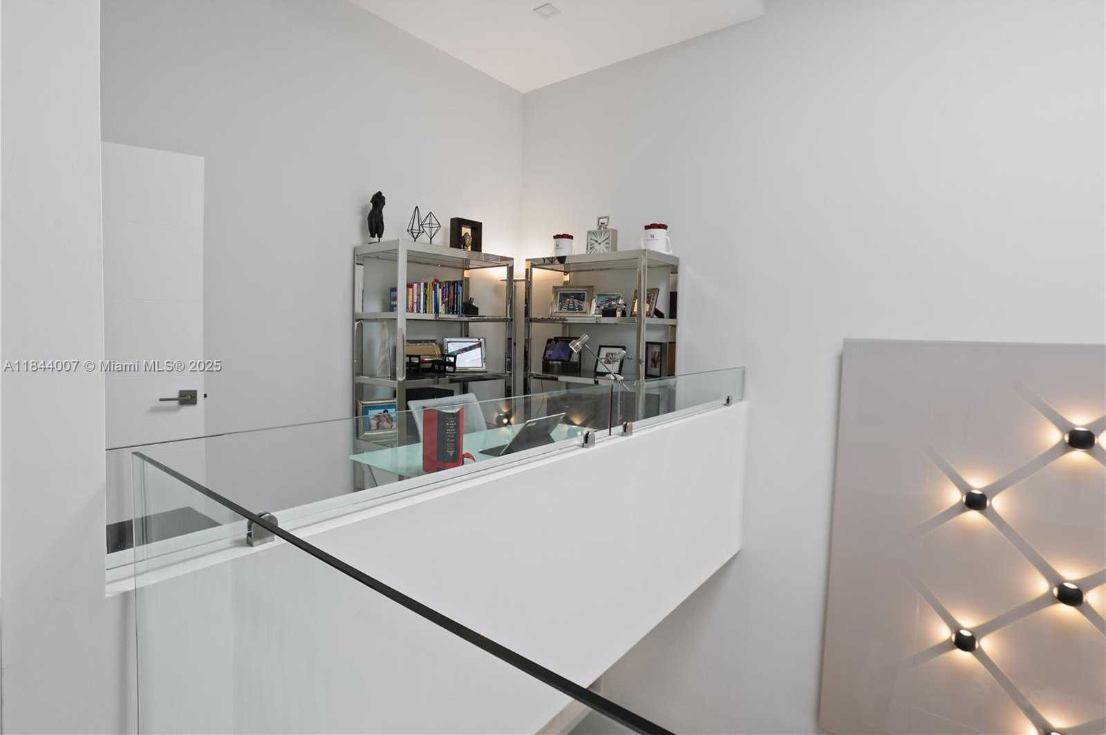 Small Image of 325 POINCIANA DR #905, Sunny Isles Beach Number 51