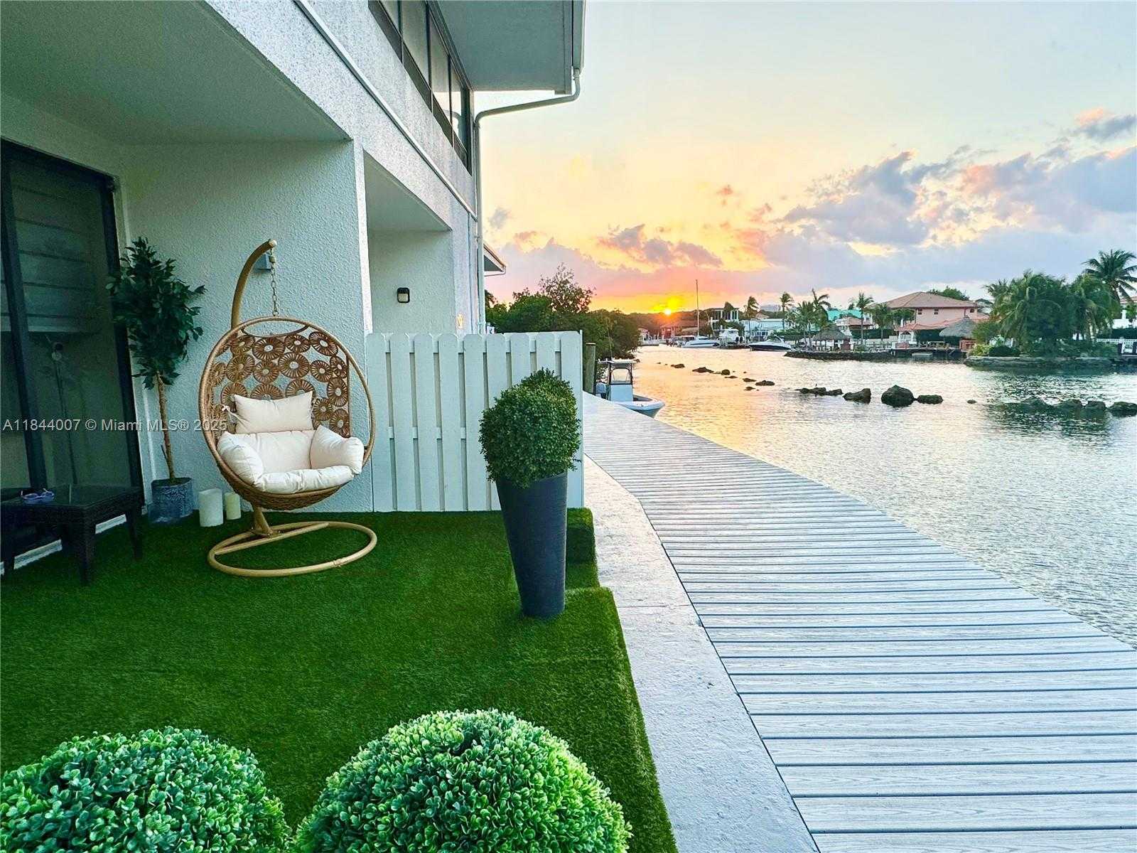Small Image of 325 POINCIANA DR #905, Sunny Isles Beach Number 53