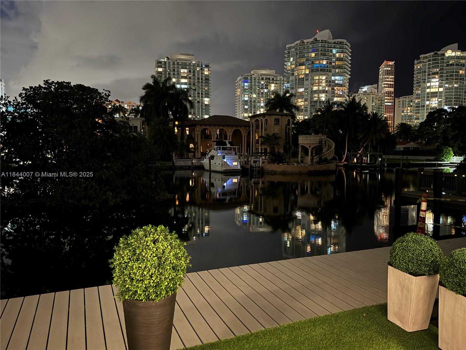 Small Image of 325 POINCIANA DR #905, Sunny Isles Beach Number 57