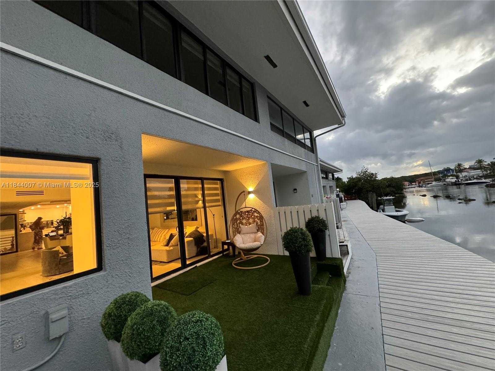 Small Image of 325 POINCIANA DR #905, Sunny Isles Beach Number 62