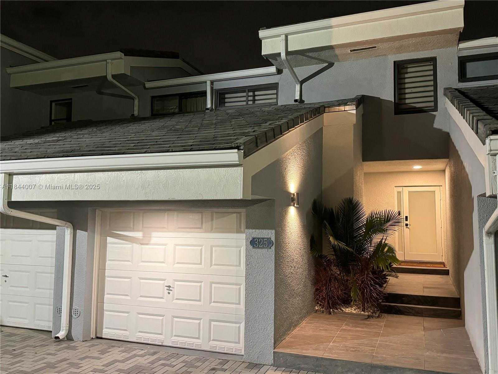 Small Image of 325 POINCIANA DR #905, Sunny Isles Beach Number 72