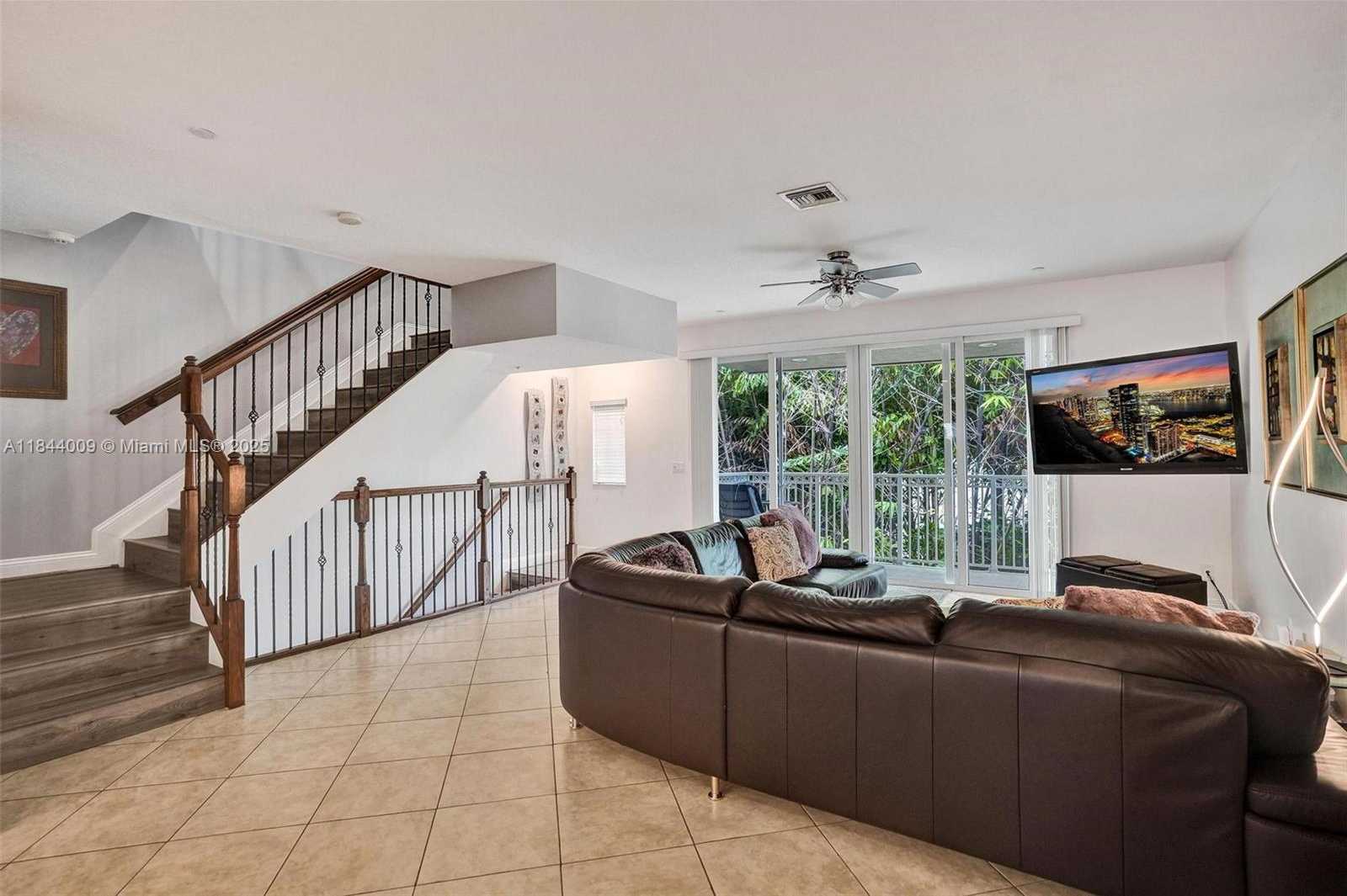 Small Image of 417 SOUTH EAST 13TH ST, Fort Lauderdale Number 13