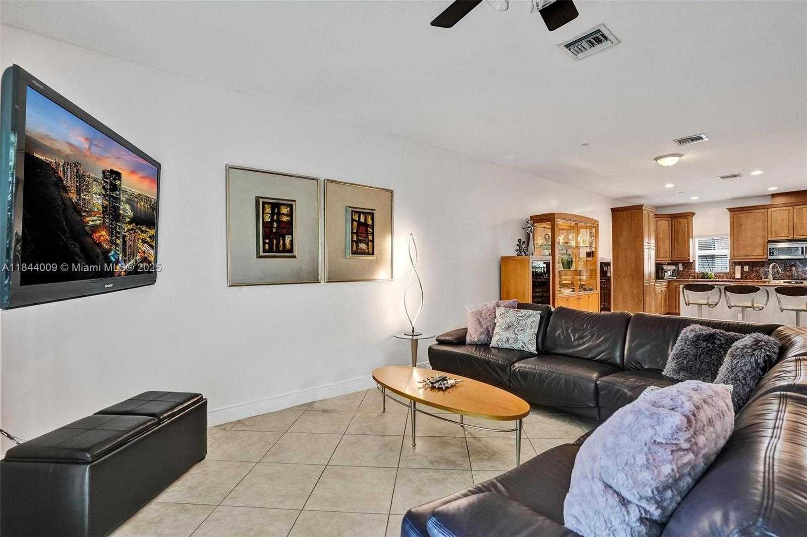 Small Image of 417 SOUTH EAST 13TH ST, Fort Lauderdale Number 16