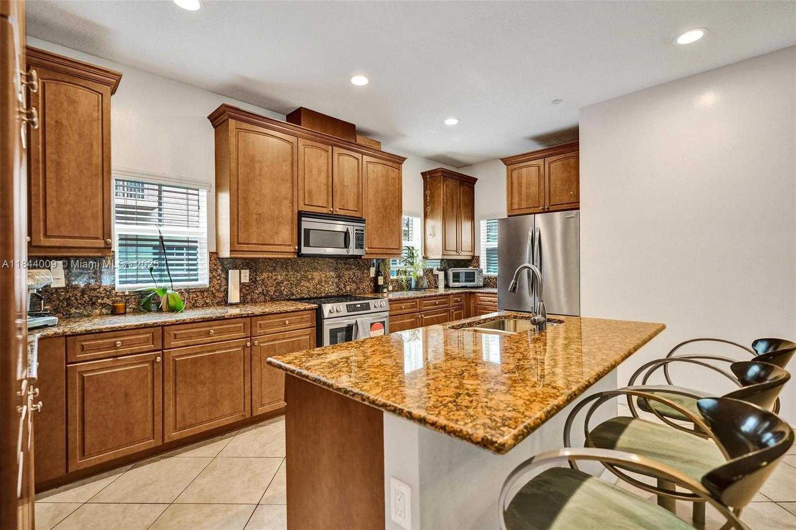 Small Image of 417 SOUTH EAST 13TH ST, Fort Lauderdale Number 23