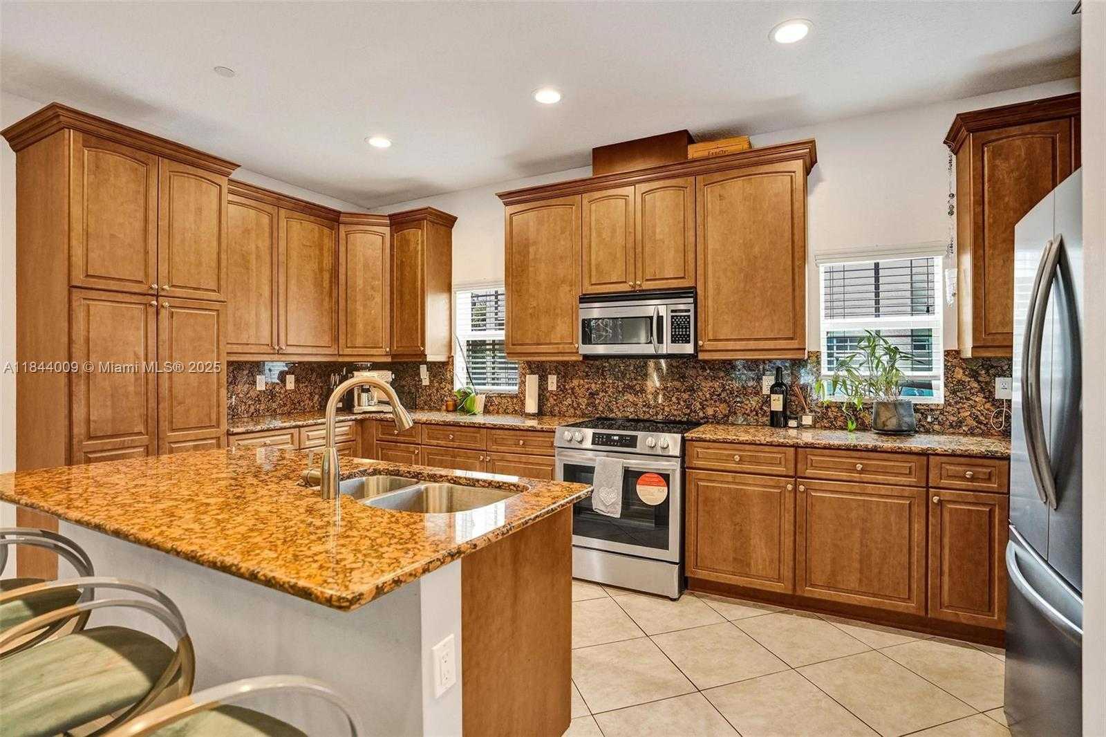 Small Image of 417 SOUTH EAST 13TH ST, Fort Lauderdale Number 24