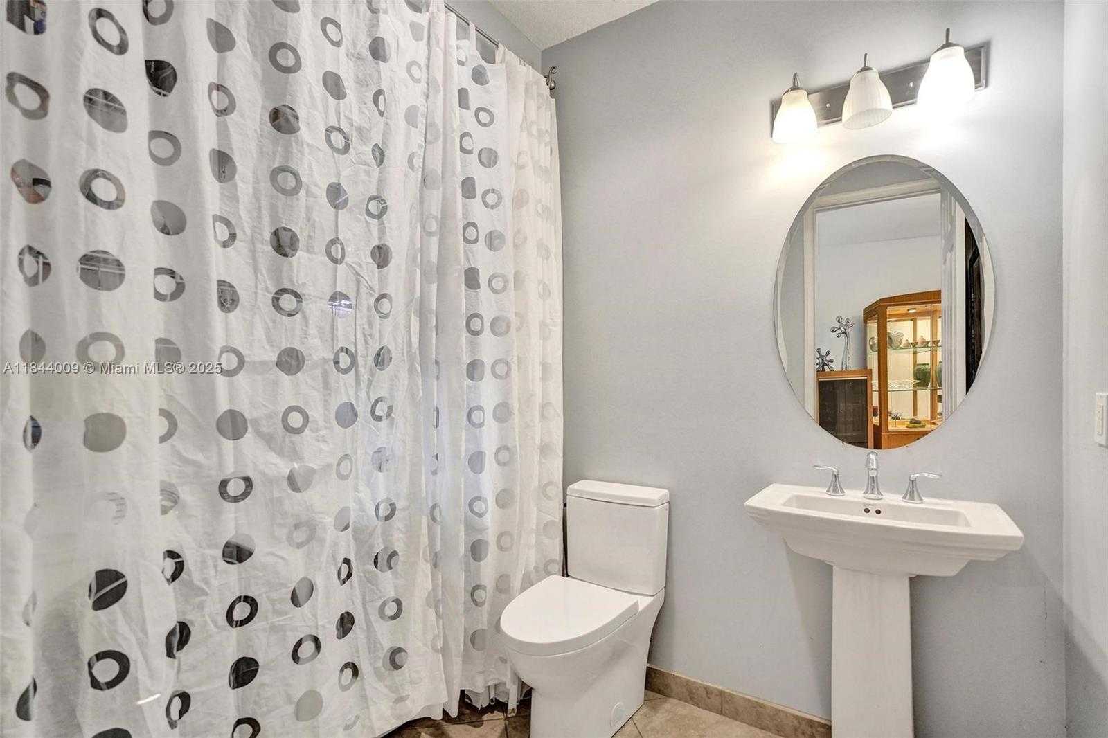 Small Image of 417 SOUTH EAST 13TH ST, Fort Lauderdale Number 27