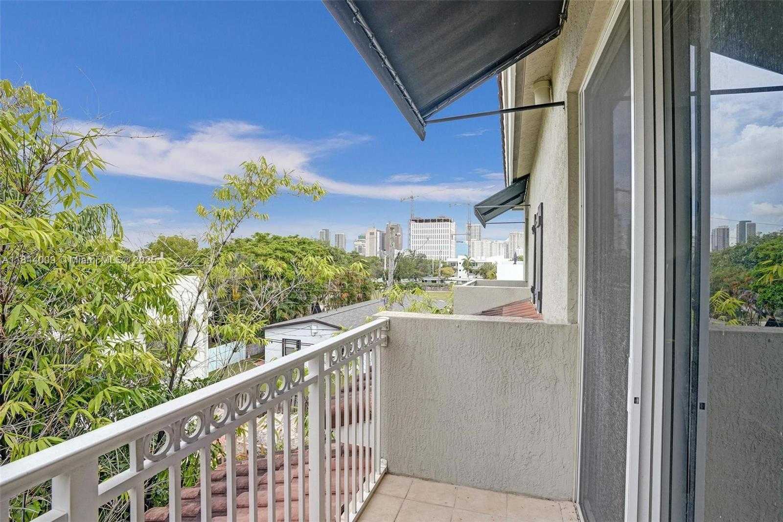 Small Image of 417 SOUTH EAST 13TH ST, Fort Lauderdale Number 31