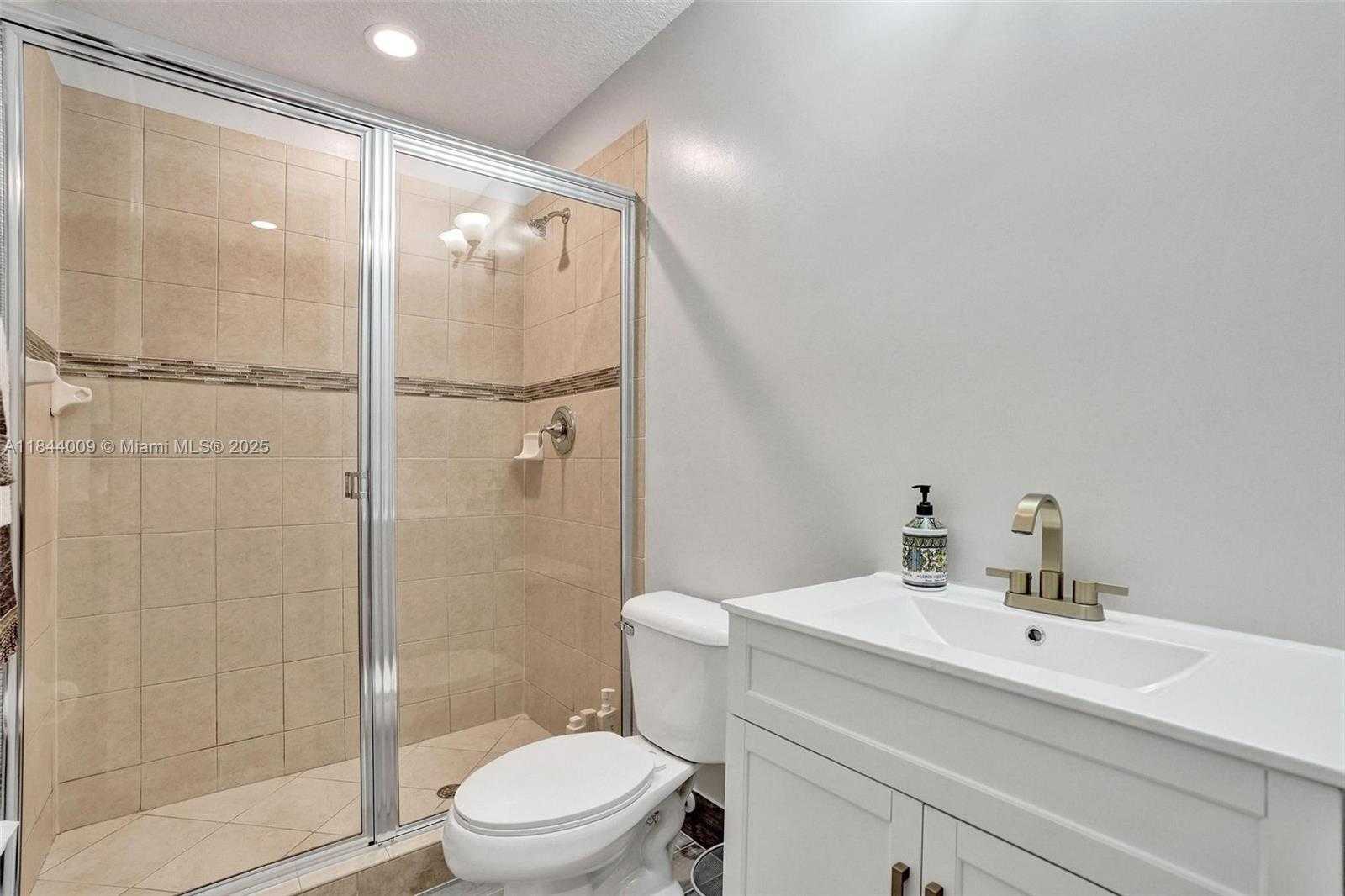 Small Image of 417 SOUTH EAST 13TH ST, Fort Lauderdale Number 8