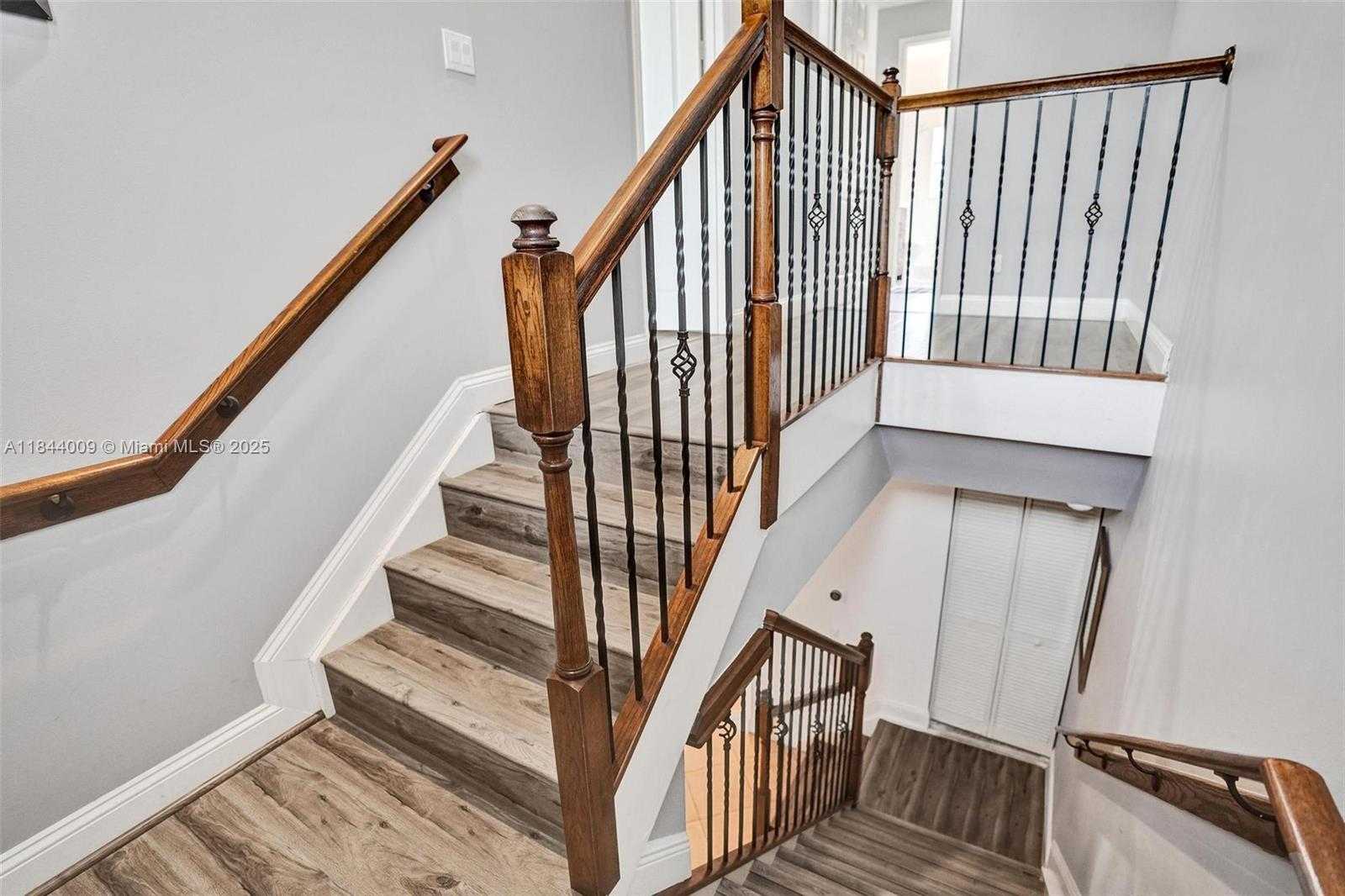 Small Image of 417 SOUTH EAST 13TH ST, Fort Lauderdale Number 9