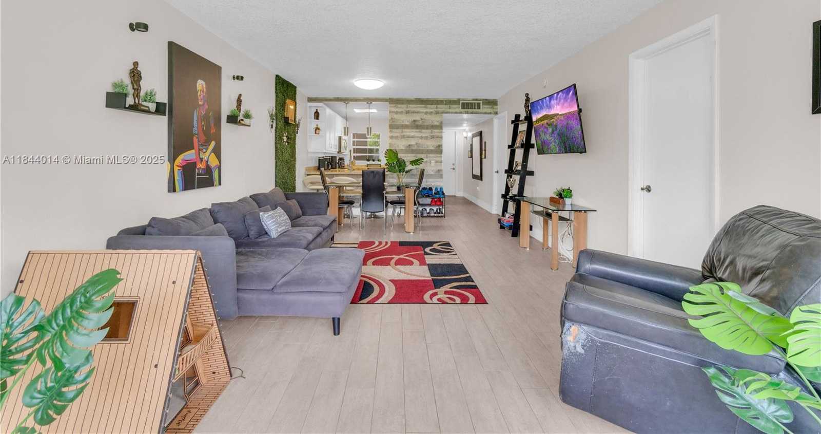 Small Image of 9410 POINCIANA PL #206, Davie Number 15