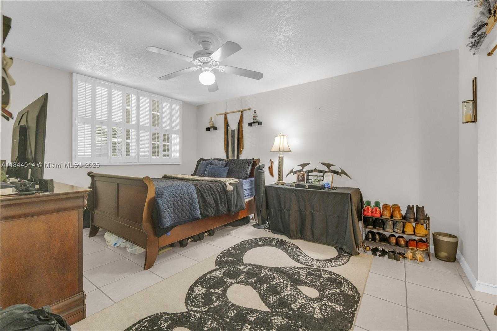 Small Image of 9410 POINCIANA PL #206, Davie Number 17