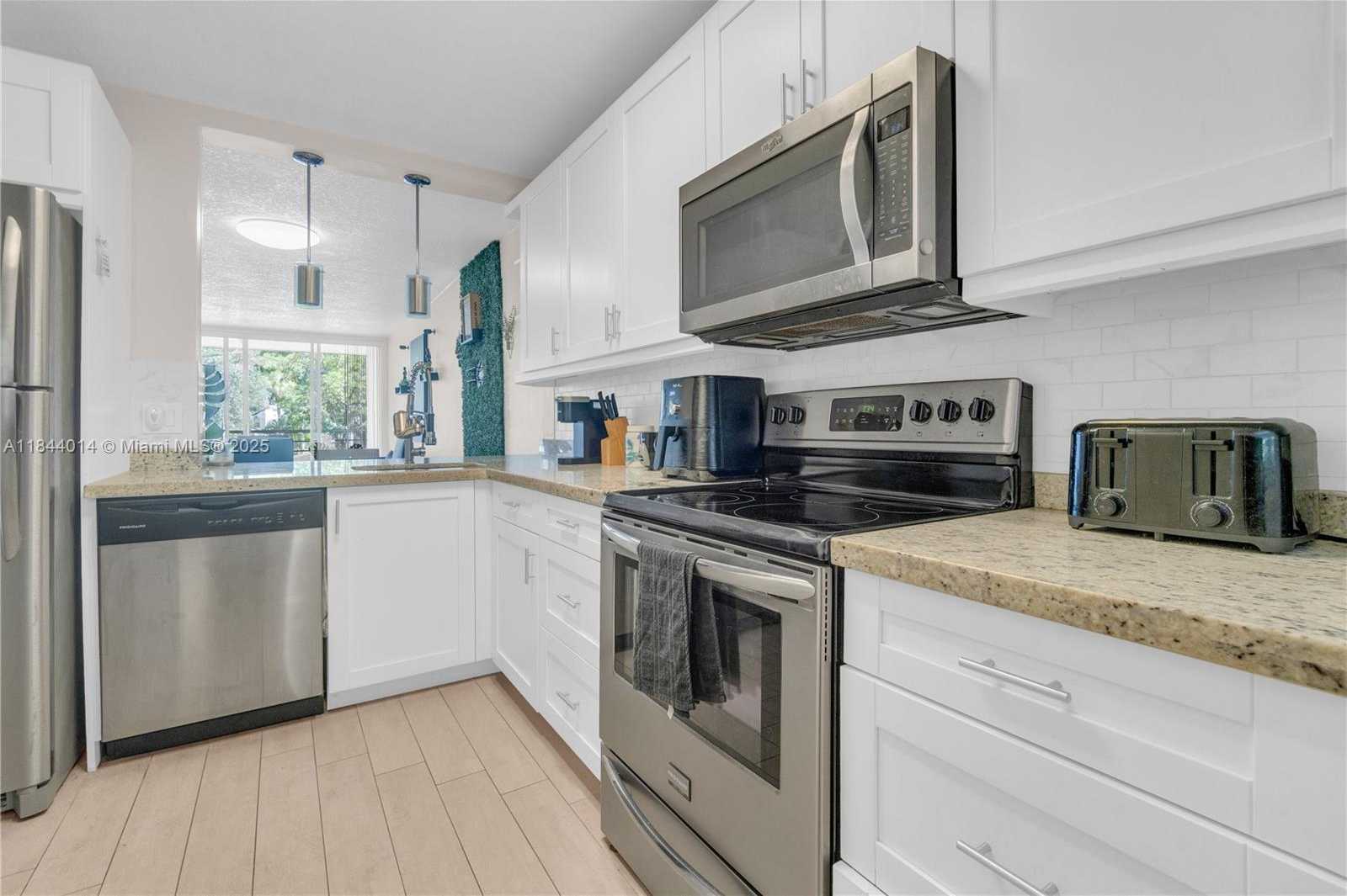Small Image of 9410 POINCIANA PL #206, Davie Number 8