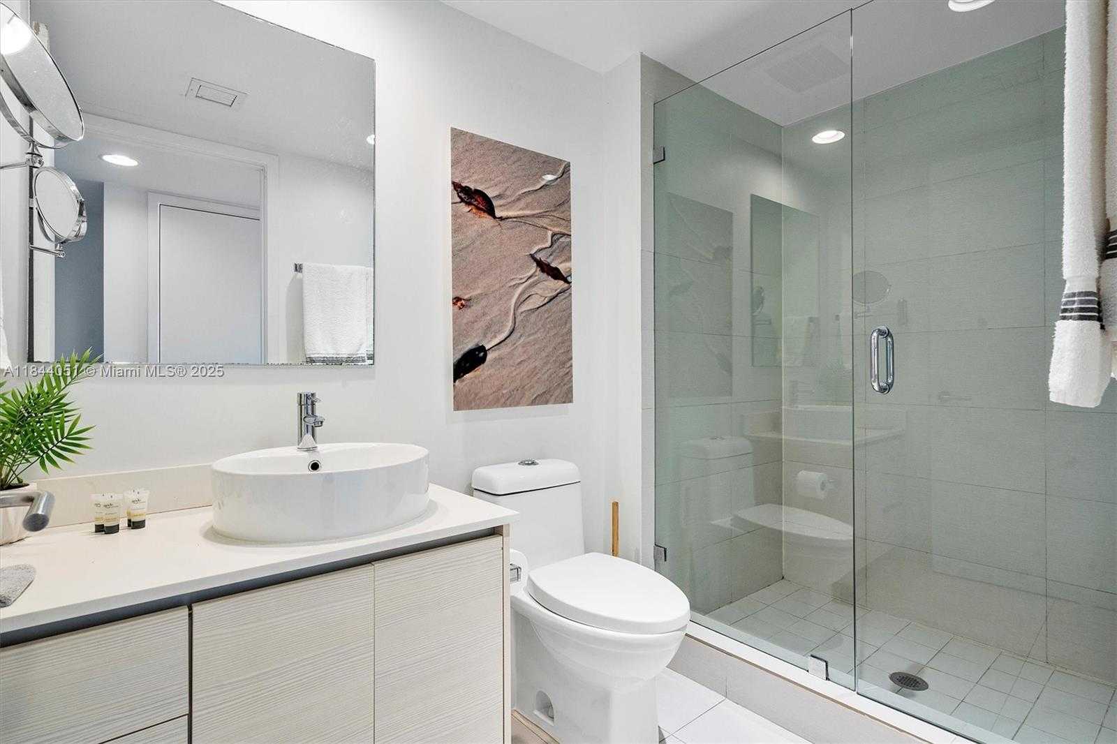 Small Image of 2602 EAST HALLANDALE BEACH BLVD #R906, Hallandale Beach Number 13
