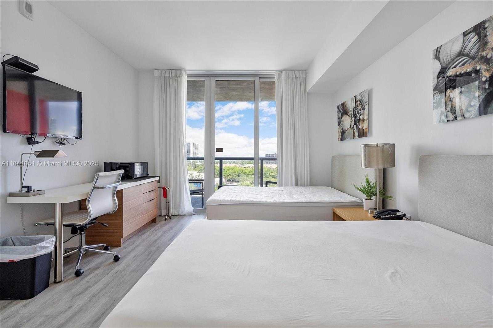 Small Image of 2602 EAST HALLANDALE BEACH BLVD #R906, Hallandale Beach Number 17
