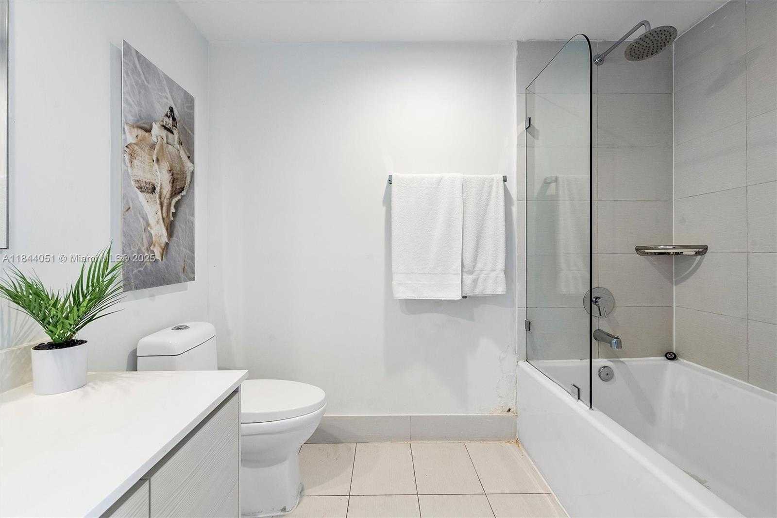 Small Image of 2602 EAST HALLANDALE BEACH BLVD #R906, Hallandale Beach Number 18