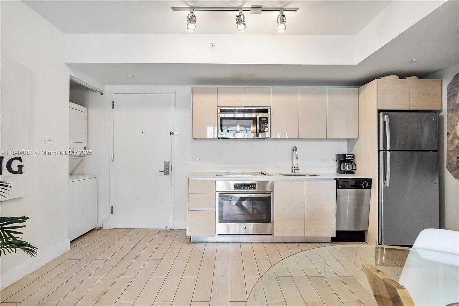 Small Image of 2602 EAST HALLANDALE BEACH BLVD #R906, Hallandale Beach Number 7