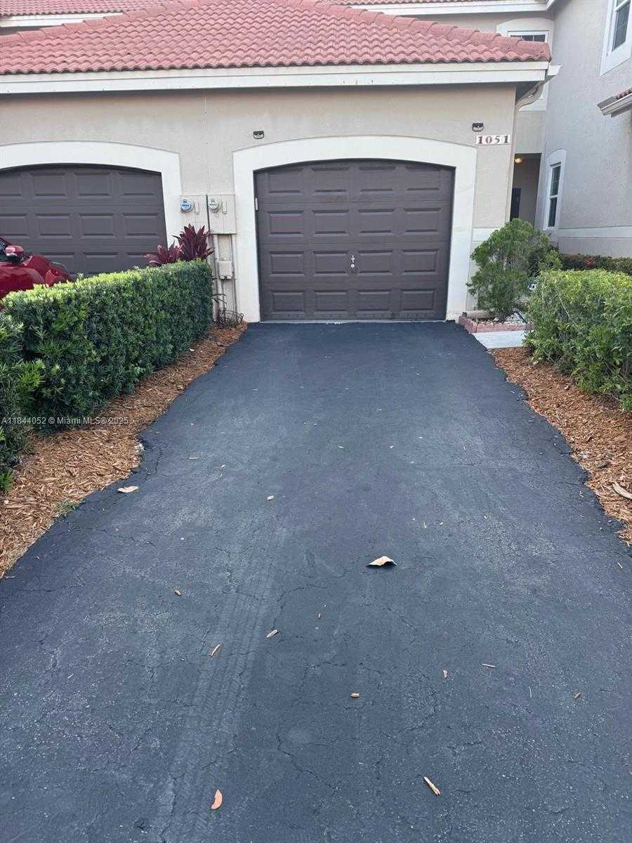 Small Image of 1051 SORRENTO DR, Weston Number 14