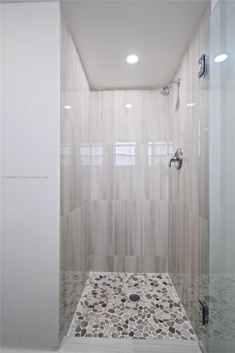 Small Image of 445 NORTH EAST 195TH ST #330, Miami Number 13