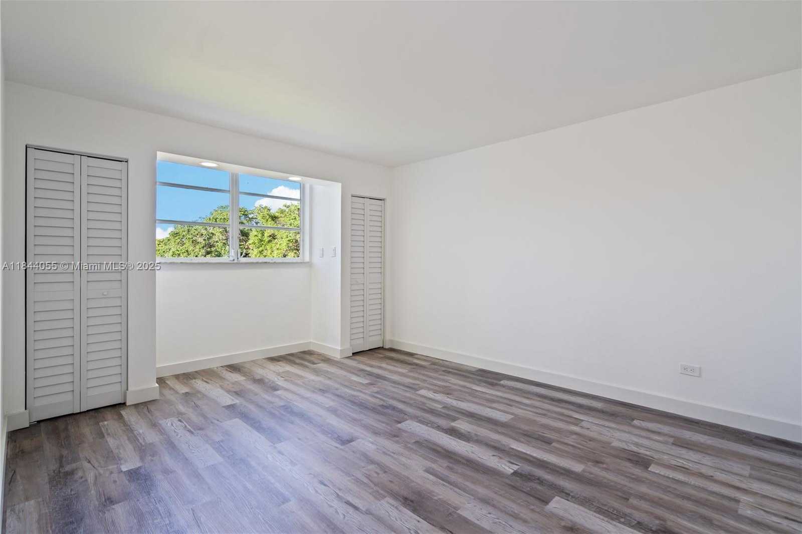 Small Image of 445 NORTH EAST 195TH ST #330, Miami Number 14