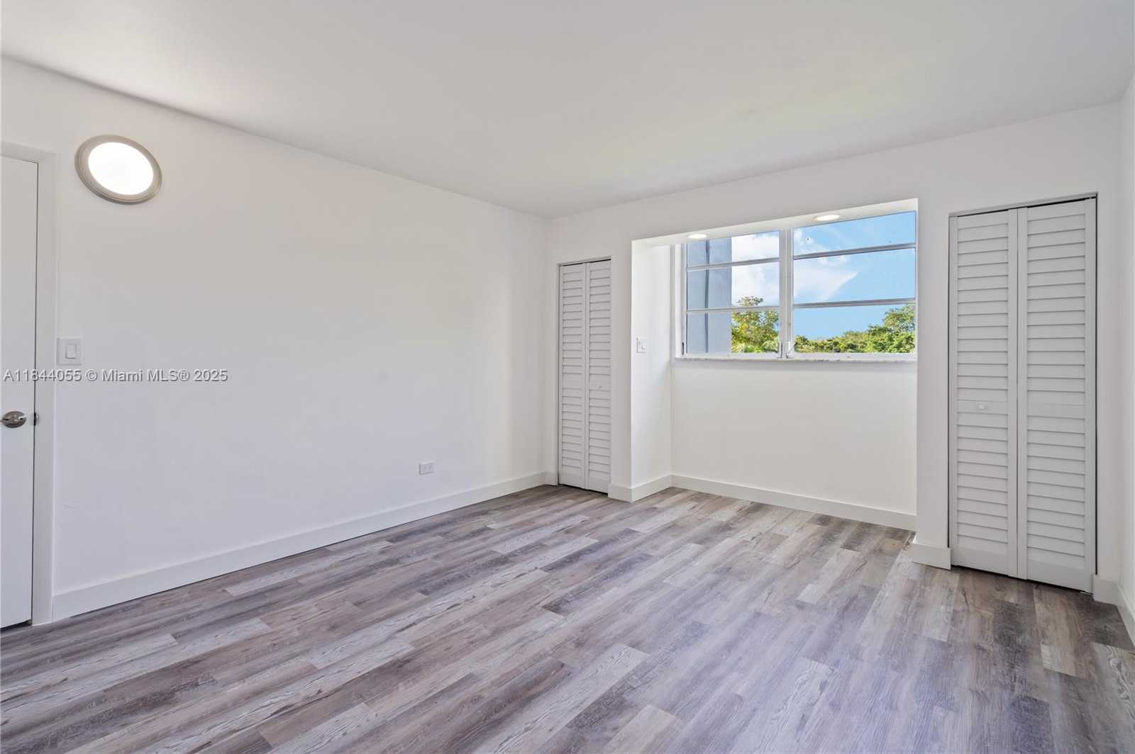 Small Image of 445 NORTH EAST 195TH ST #330, Miami Number 16