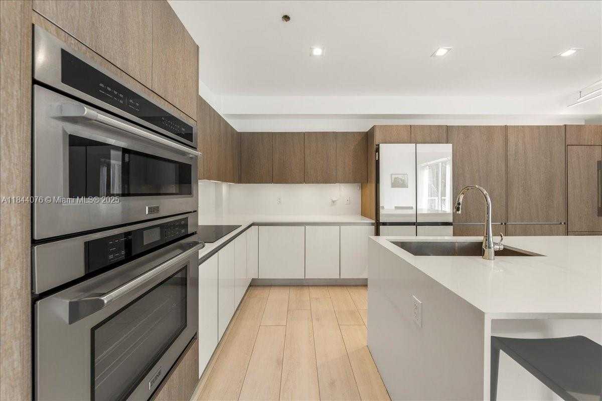 Small Image of 455 NORTH EAST 39TH ST #302, Miami Number 10