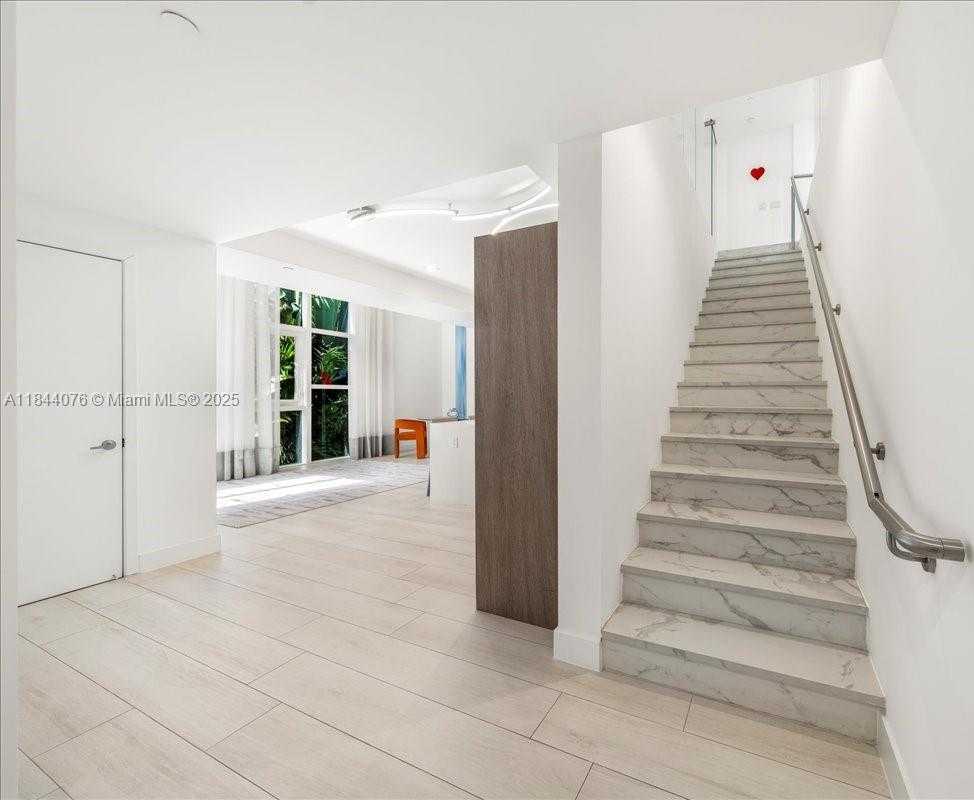 Small Image of 455 NORTH EAST 39TH ST #302, Miami Number 14