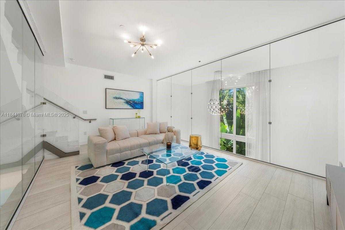 Small Image of 455 NORTH EAST 39TH ST #302, Miami Number 16