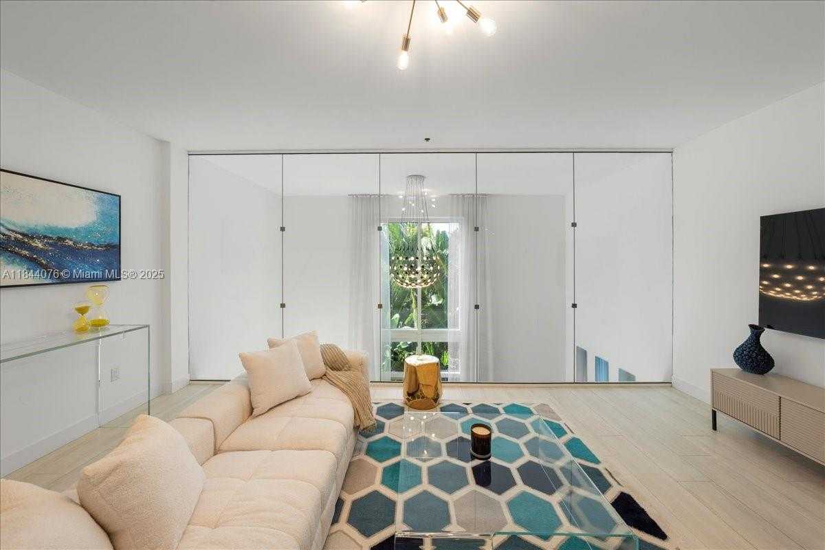 Small Image of 455 NORTH EAST 39TH ST #302, Miami Number 18