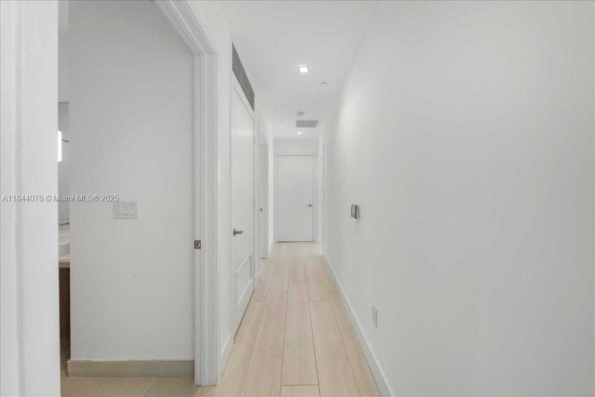 Small Image of 455 NORTH EAST 39TH ST #302, Miami Number 21
