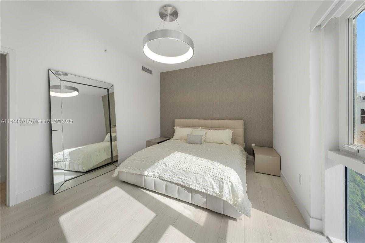 Small Image of 455 NORTH EAST 39TH ST #302, Miami Number 23