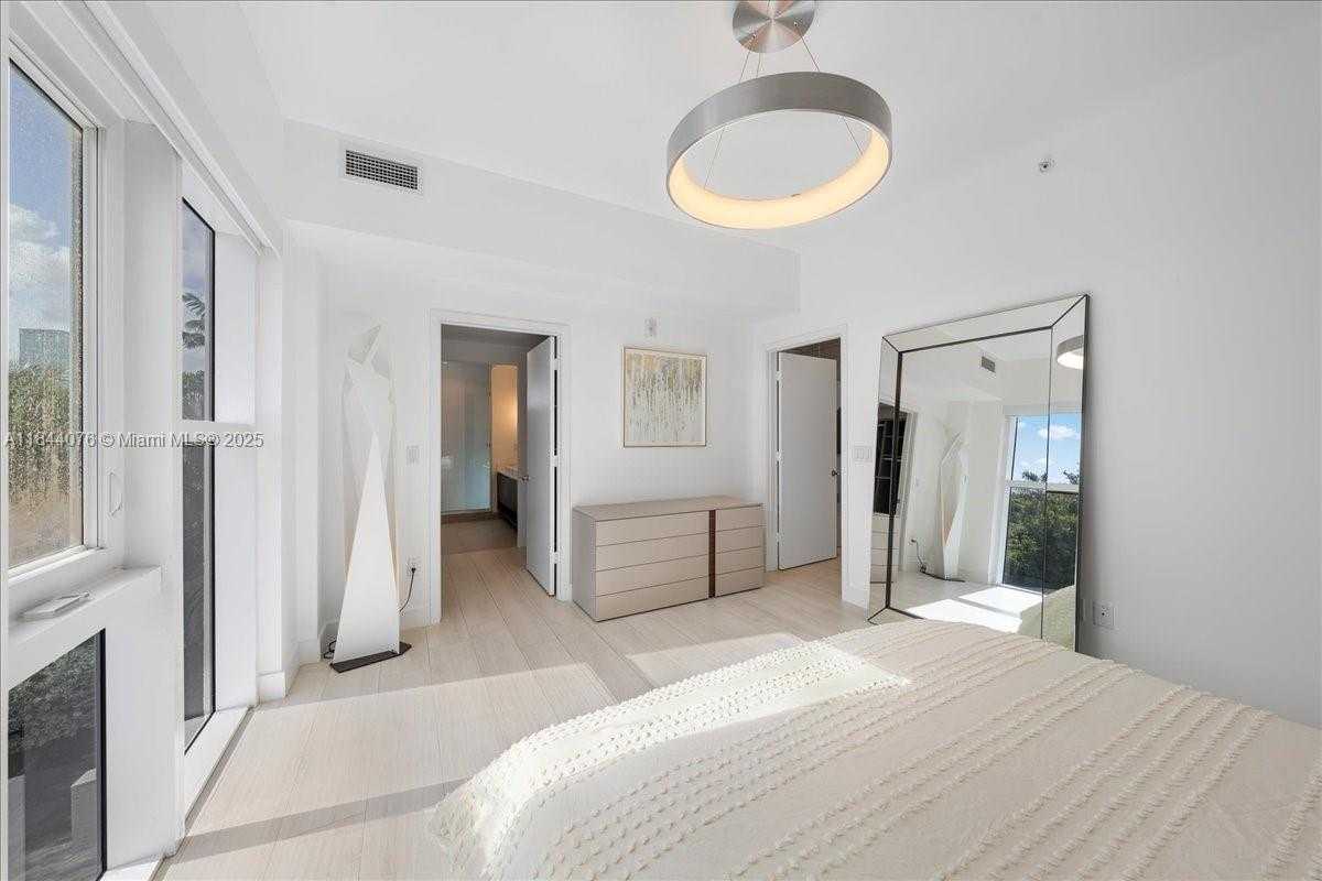 Small Image of 455 NORTH EAST 39TH ST #302, Miami Number 24