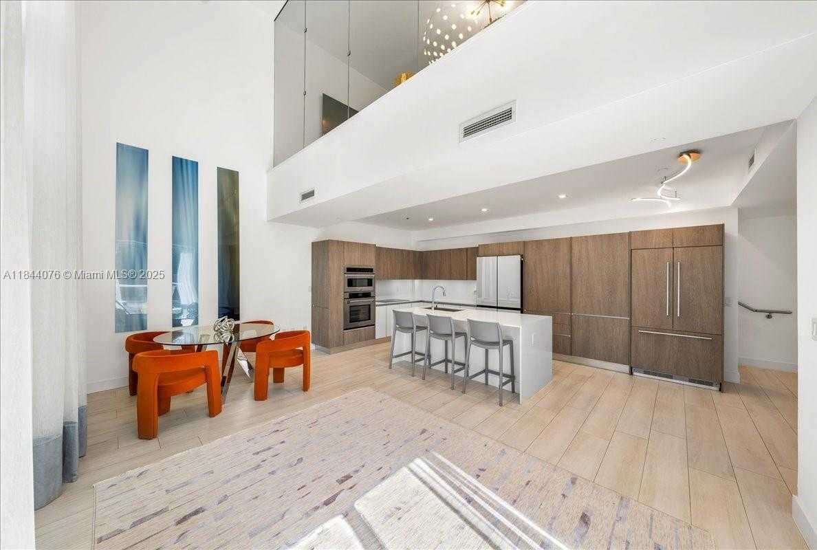 Small Image of 455 NORTH EAST 39TH ST #302, Miami Number 3