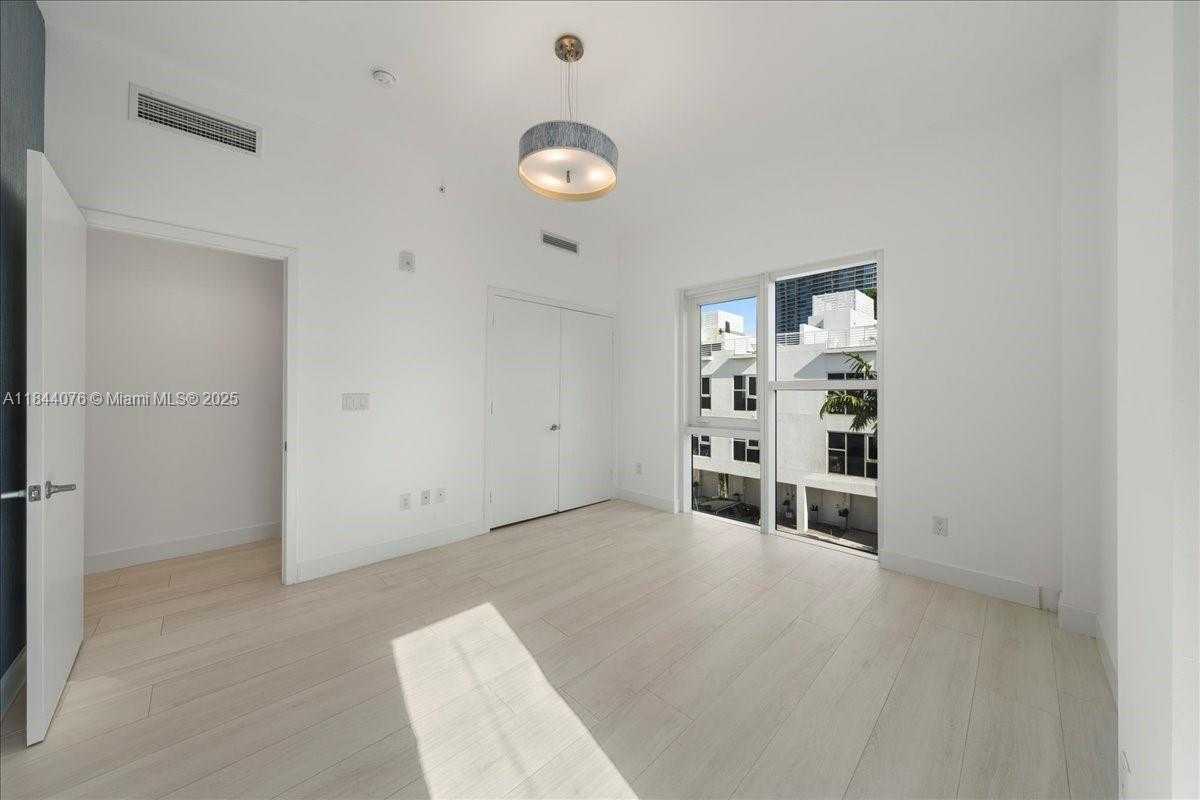 Small Image of 455 NORTH EAST 39TH ST #302, Miami Number 30