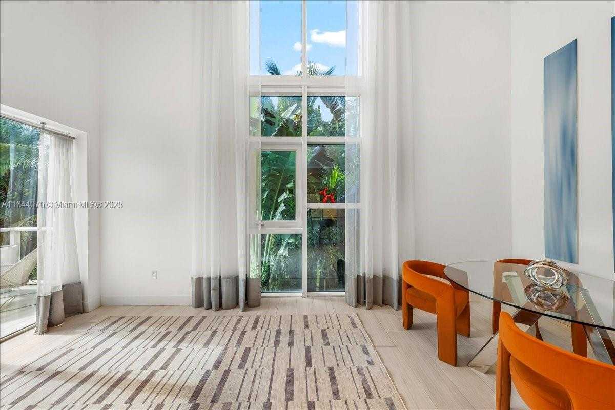 Small Image of 455 NORTH EAST 39TH ST #302, Miami Number 6