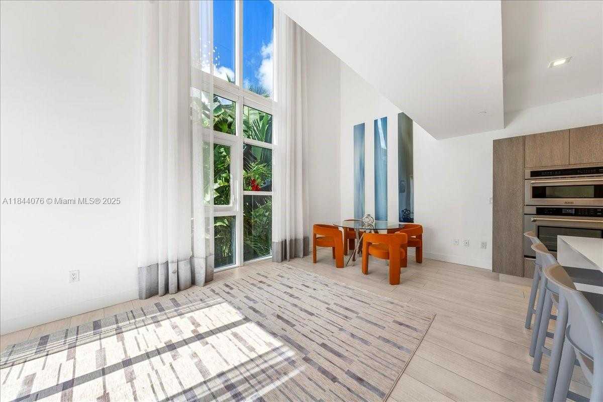 Small Image of 455 NORTH EAST 39TH ST #302, Miami Number 7