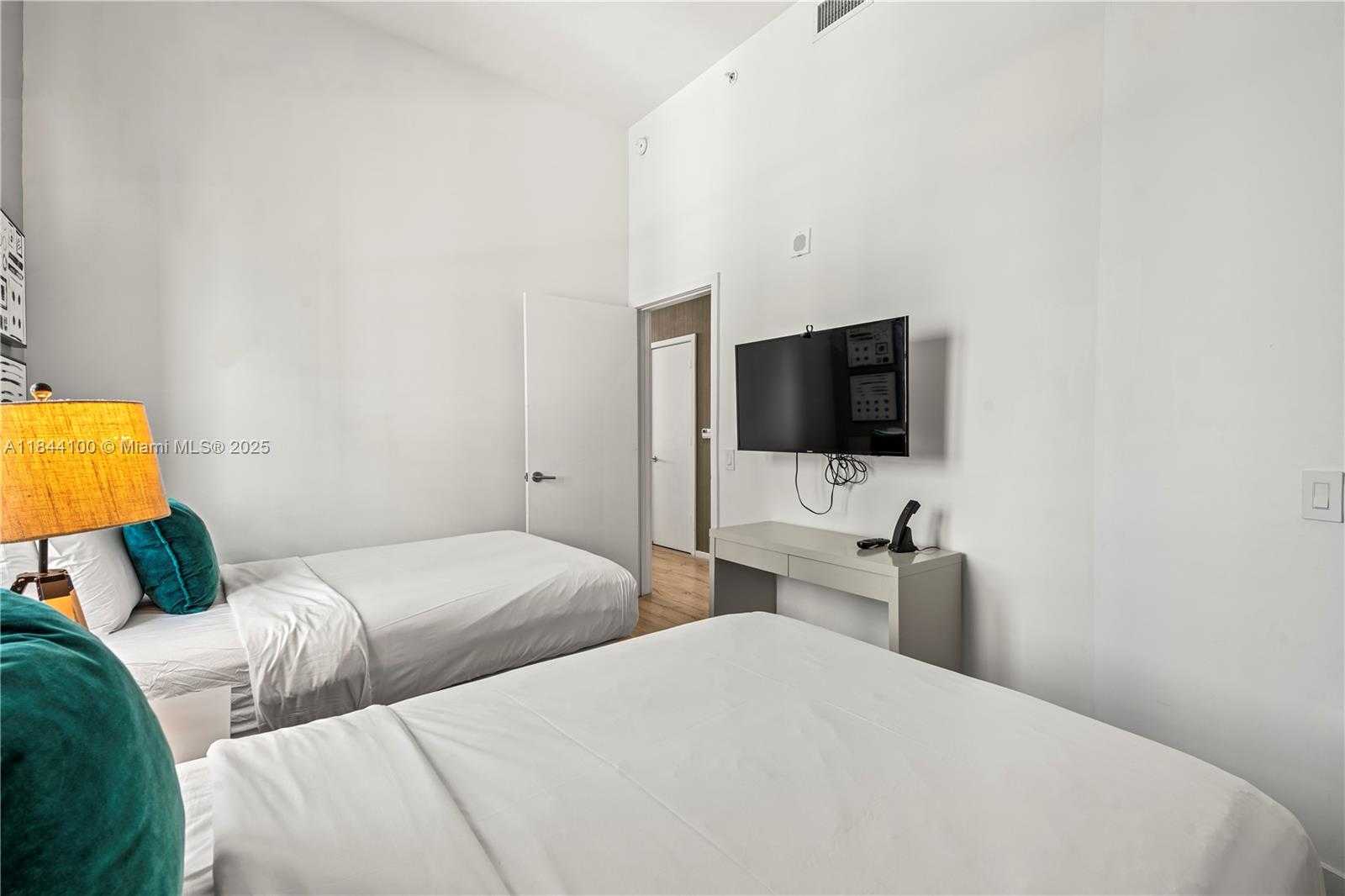Small Image of 4111 SOUTH OCEAN DR #301, Hollywood Number 15