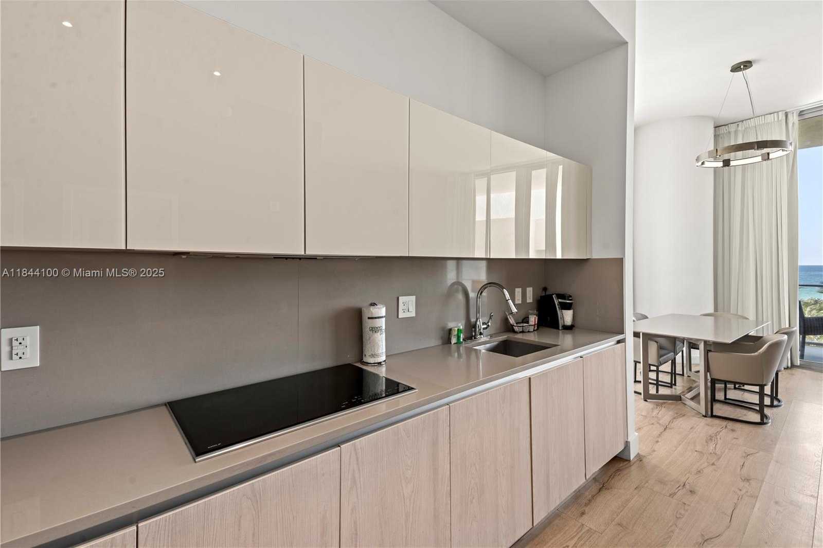 Small Image of 4111 SOUTH OCEAN DR #301, Hollywood Number 24