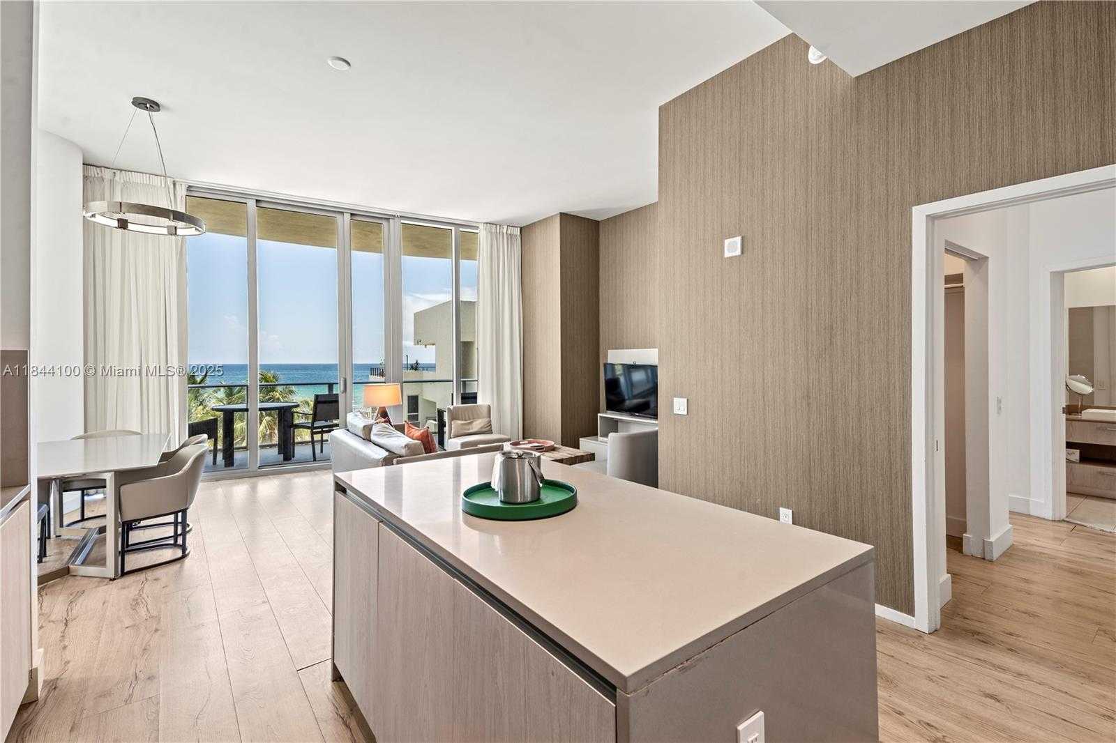 Small Image of 4111 SOUTH OCEAN DR #301, Hollywood Number 3