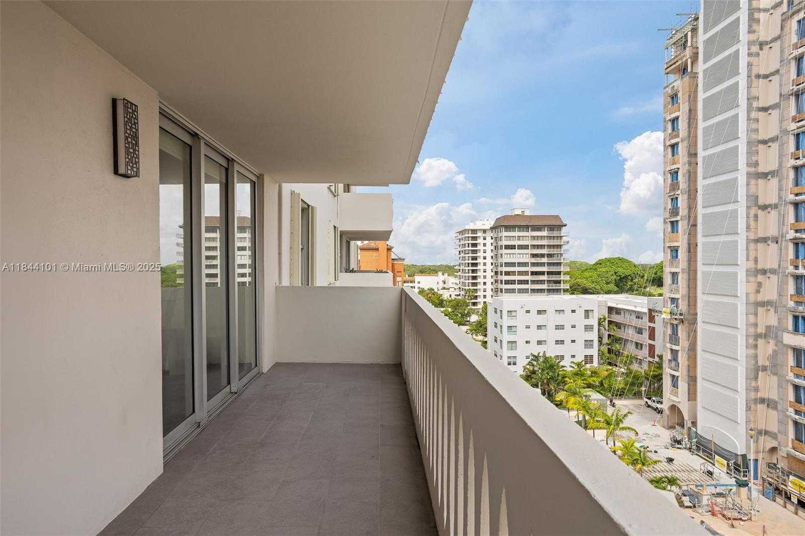 Small Image of 625 BILTMORE WAY #902, Coral Gables Number 18