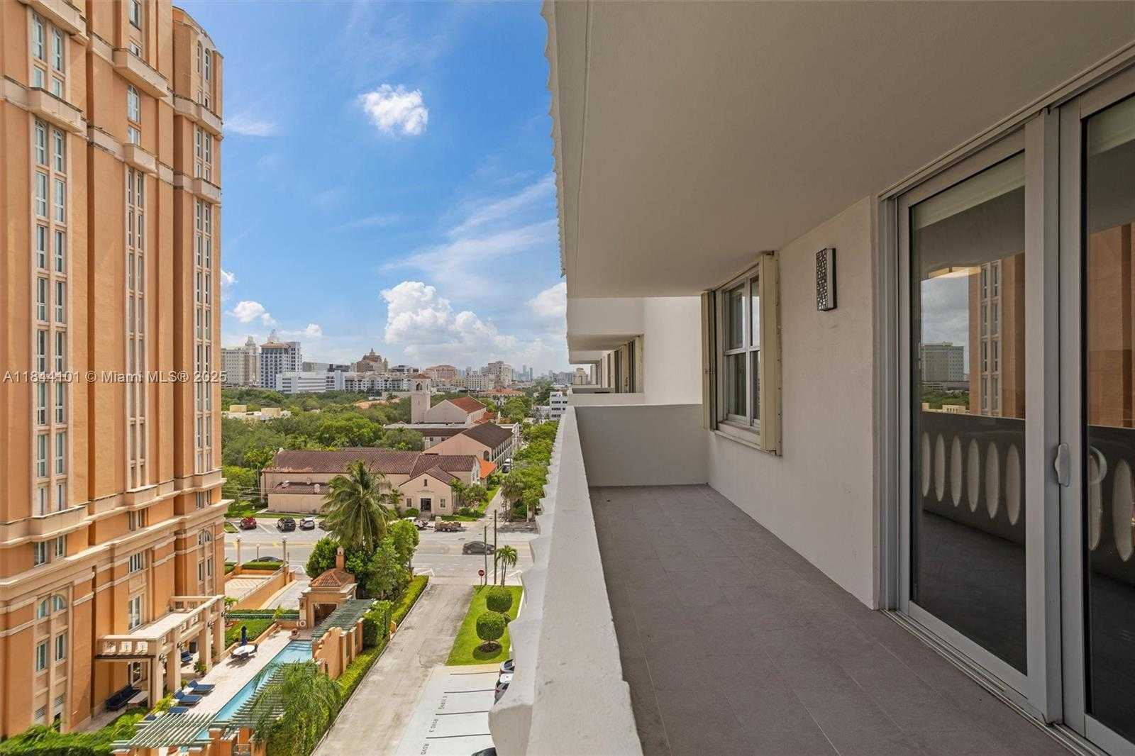 Small Image of 625 BILTMORE WAY #902, Coral Gables Number 19