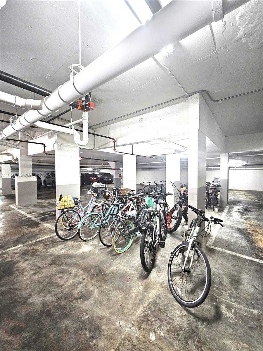Small Image of 625 BILTMORE WAY #902, Coral Gables Number 40