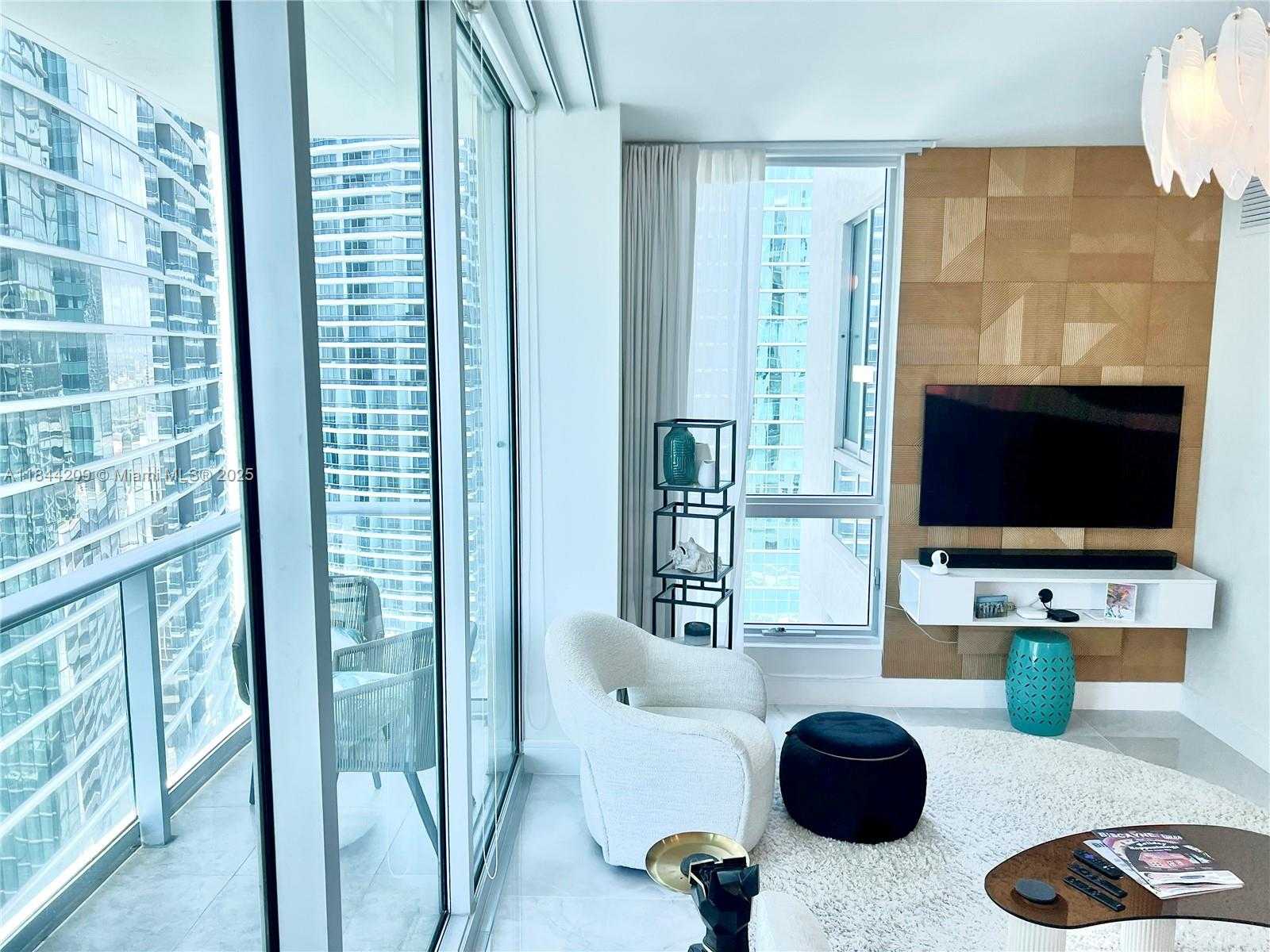 Small Image of 300 SOUTH BISCAYNE BLVD #T-2902, Miami Number 12
