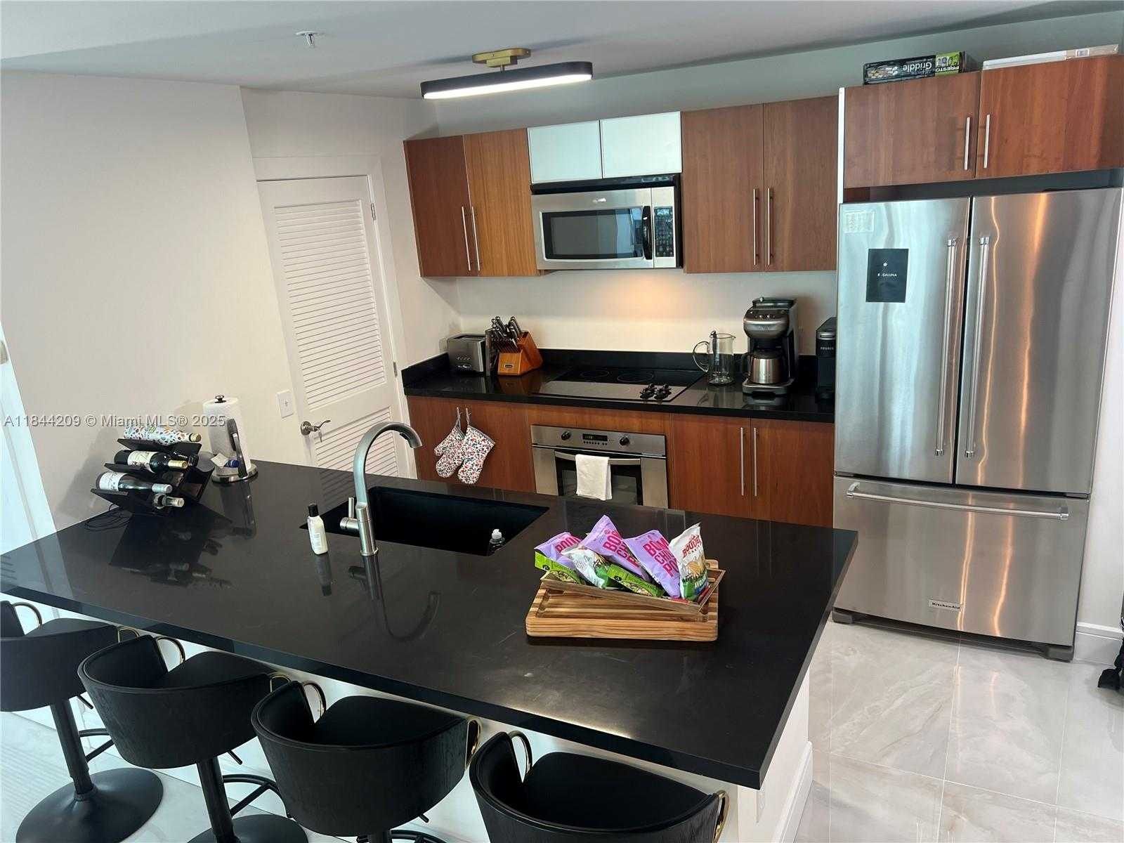 Small Image of 300 SOUTH BISCAYNE BLVD #T-2902, Miami Number 13