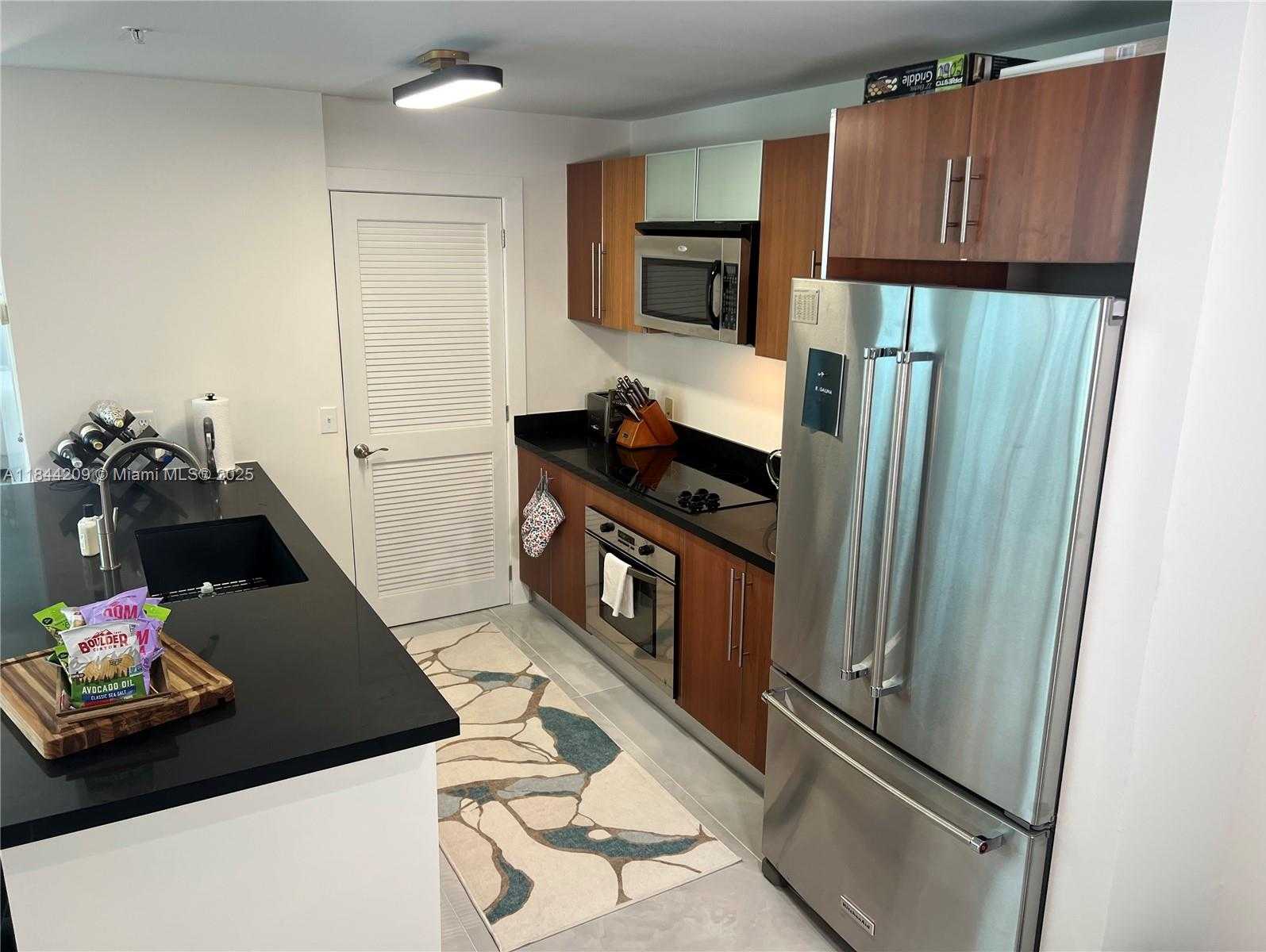 Small Image of 300 SOUTH BISCAYNE BLVD #T-2902, Miami Number 14