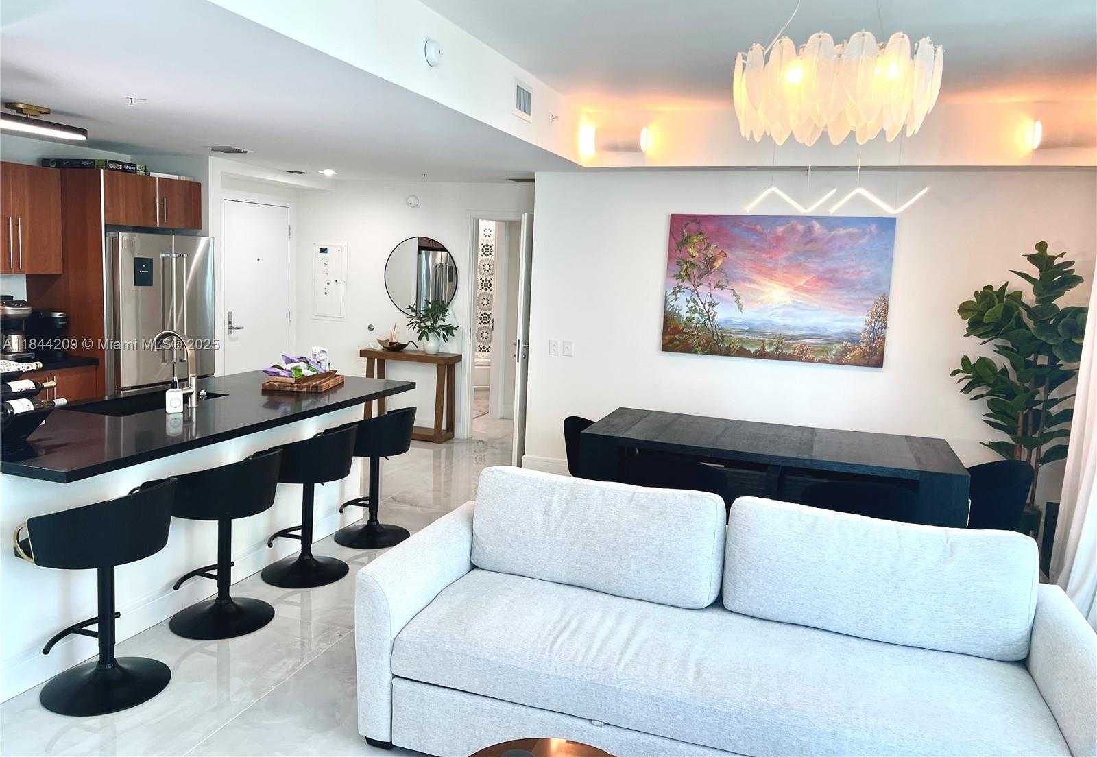 Small Image of 300 SOUTH BISCAYNE BLVD #T-2902, Miami Number 6