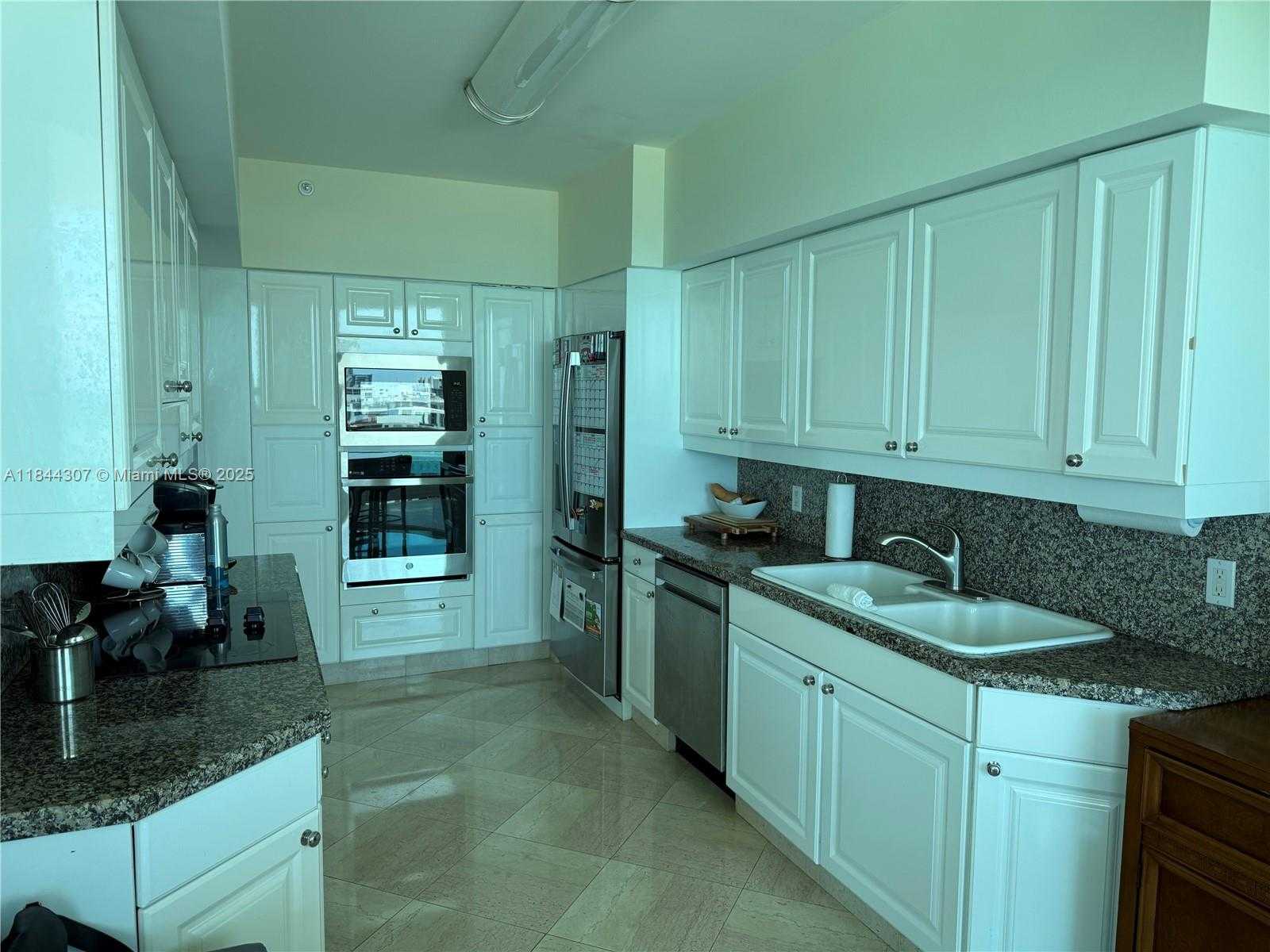 Small Image of 5025 COLLINS AVE #1908, Miami Beach Number 9
